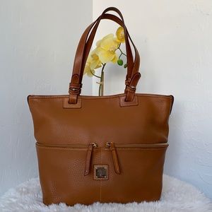 🤩💓Dooney & Bourke Tan Pebbled Leather Double Zip Tote Bag Purse